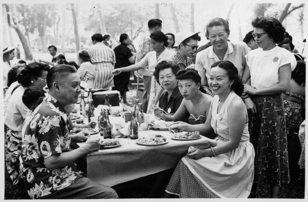 Mabel Hong (second from right, standing) at a Chinese American Citizens Alliance picnic in the 1950s. Photo: The Huntington Library, Art Museum, and Botanical Gardens