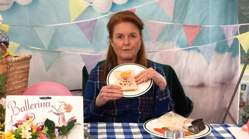 Sarah Ferguson making the Ballerina Rosie ham and cheese sandwich. Photo: YouTube