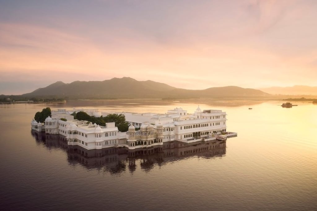 Catch the breathtaking sunset at Taj Lake Palace. Photo: tajhotels.com