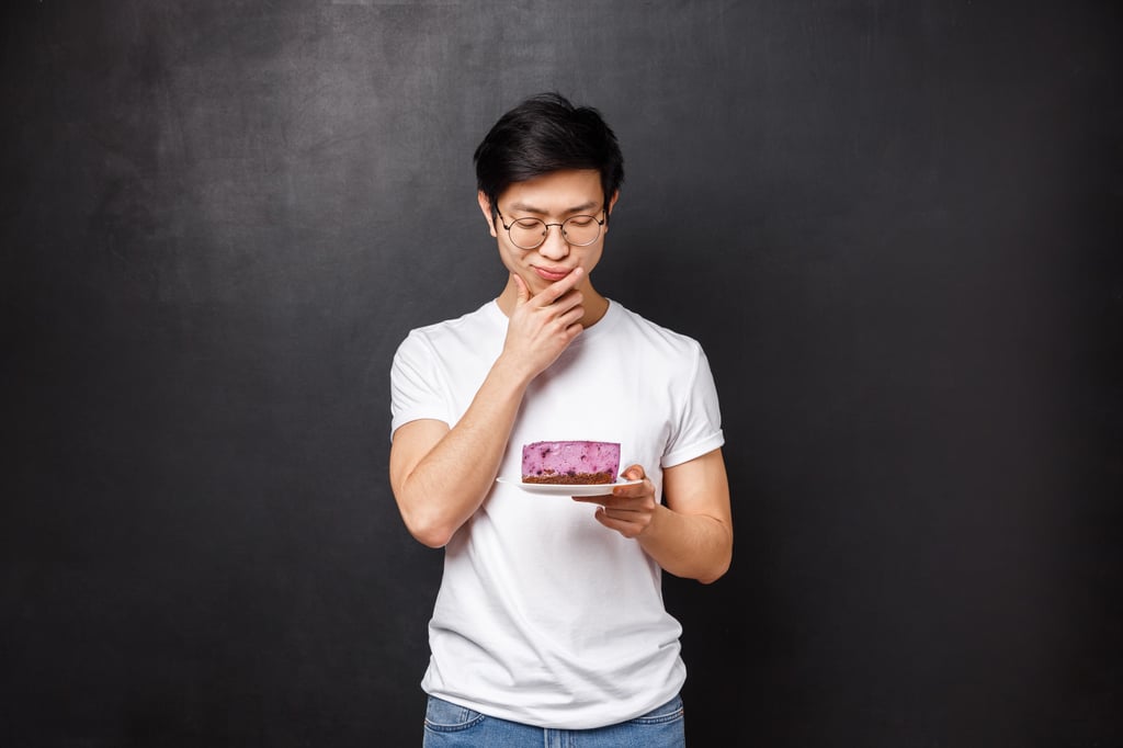 More salads, less cake – a simpler diet model. Photo: Shutterstock More salads, less cake – a simpler diet model. Photo: Shutterstock