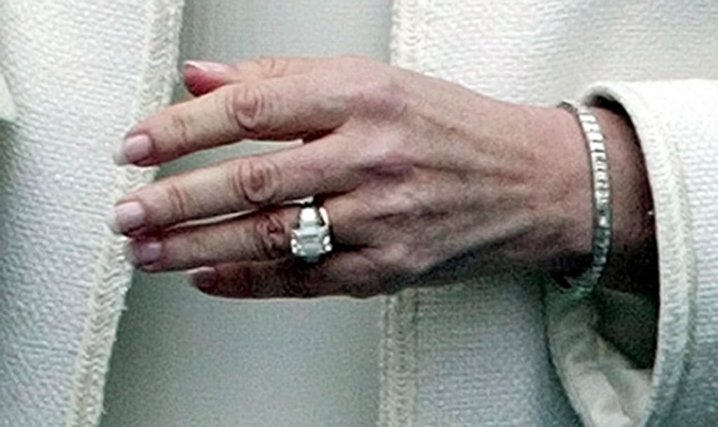 Camilla parker engagement ring online
