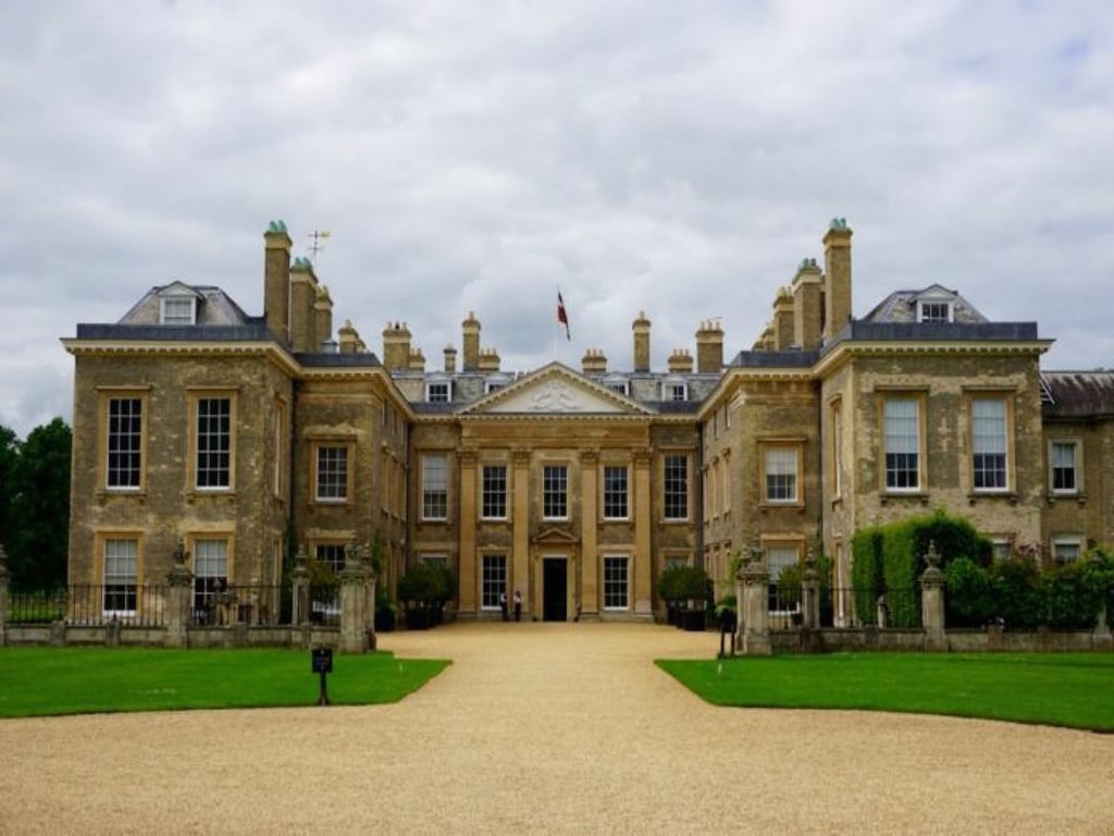 The site of Princess Diana’s grave is located inside of Althorp Estate in Northampton. Photo: @HufflepuffKanya/Twitter