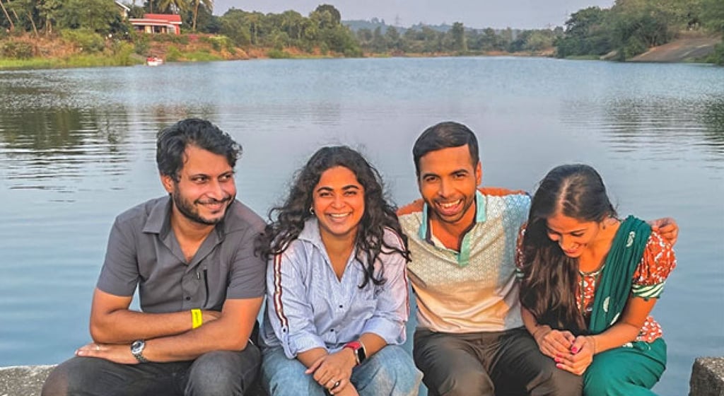 A photo of some of the cast members from Ankahi Kahaniya. Photo: @Newskarnatataka/Twitter