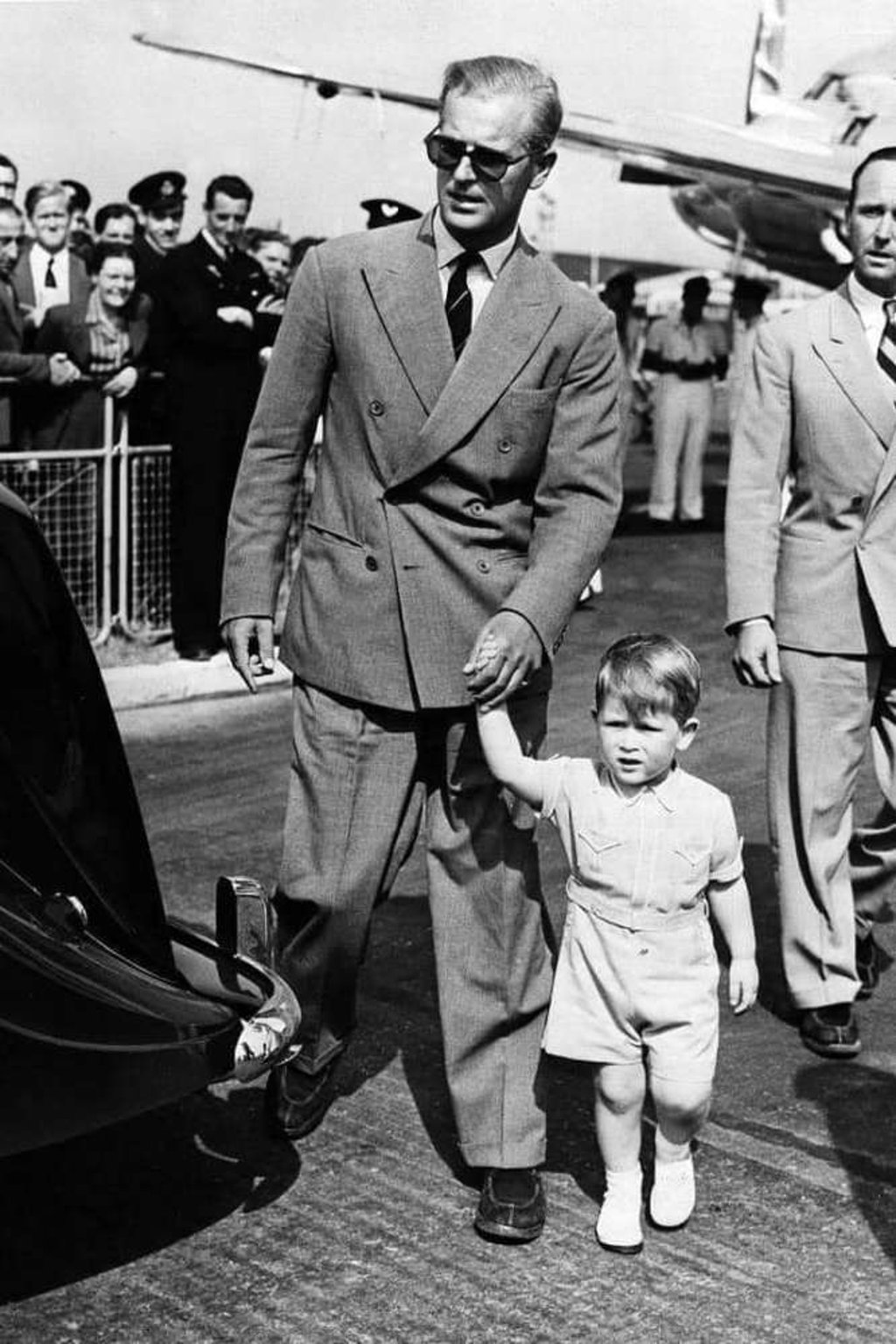 Prince Philip with a young Prince Charles in 1951. Photo: @OfficialSMPak/Twitter Prince Philip with a young Prince Charles in 1951. Photo: @OfficialSMPak/Twitter