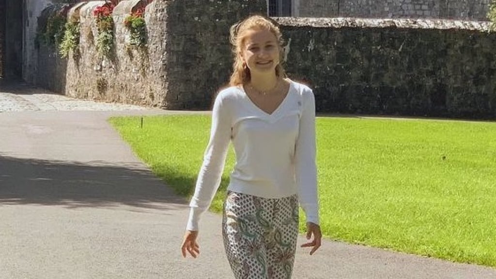 Princess Elisabeth had to attend school via Zoom. Photo: @WDehandschutter/Twitter