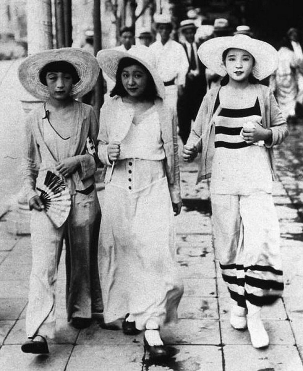 Modern Girls, or “moga”, in Ginza, Tokyo, featured in Art & Trousers: Tradition and Modernity in Contemporary Asian Art by David Elliott. Photo: ArtAsiaPacific Modern Girls, or “moga”, in Ginza, Tokyo, featured in Art & Trousers: Tradition and Modernity in Contemporary Asian Art by David Elliott. Photo: ArtAsiaPacific