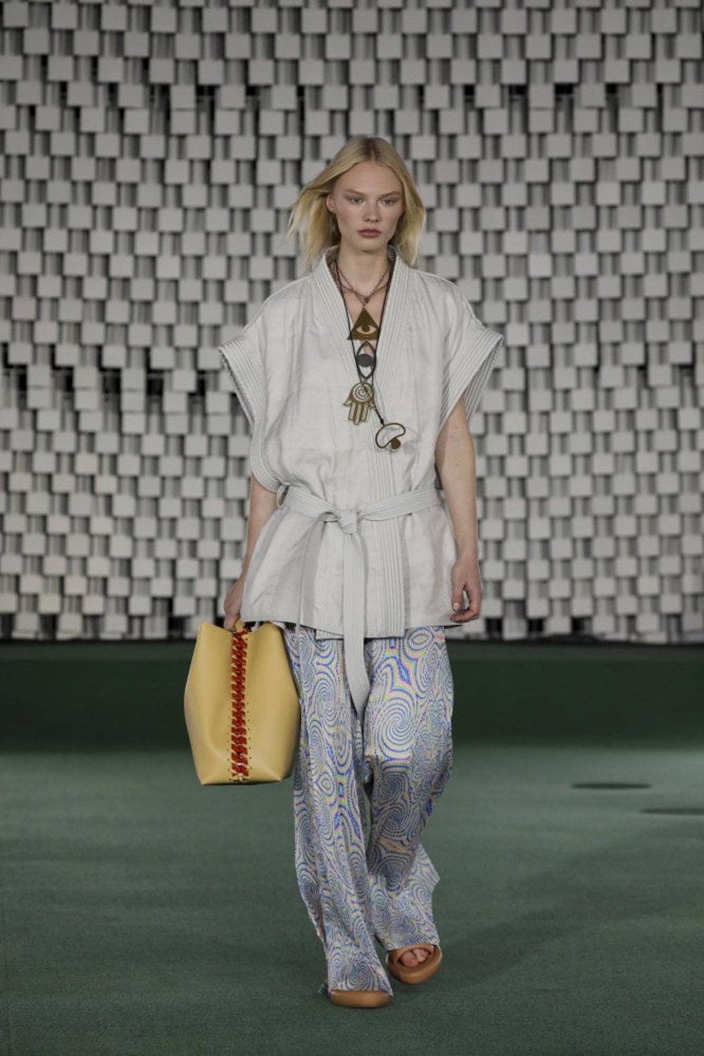 A model wears a creation for the Stella McCartney spring/summer 2022 ready-to-wear fashion show presented in Paris, on October 4. Photo: Invision/AP A model wears a creation for the Stella McCartney spring/summer 2022 ready-to-wear fashion show presented in Paris, on October 4. Photo: Invision/AP