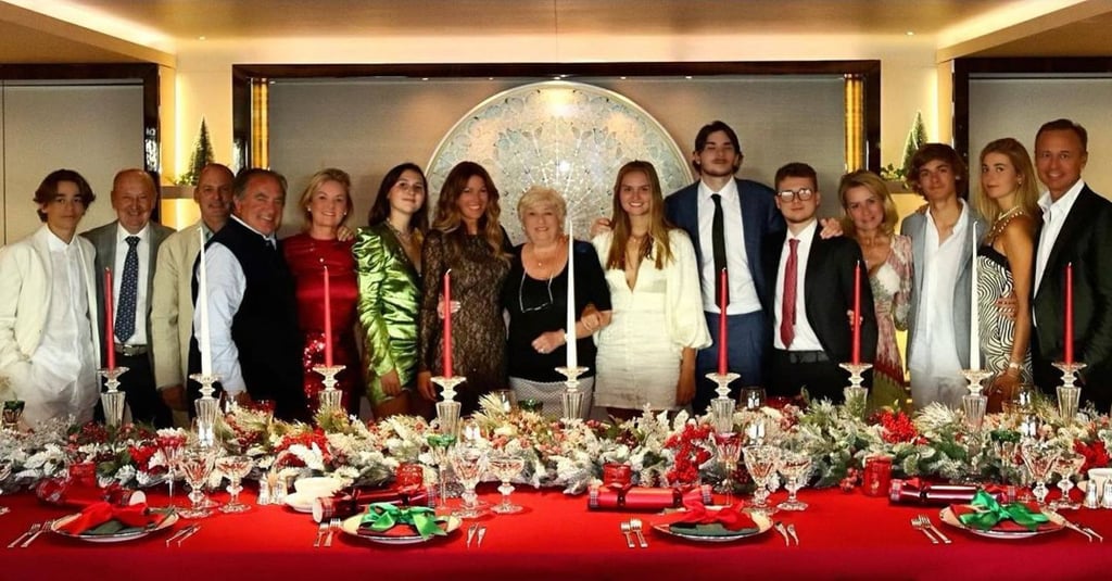 Kirsty Bertarelli and her extended family. Photo: @kirstybertarelli/Instagram Kirsty Bertarelli and her extended family. Photo: @kirstybertarelli/Instagram