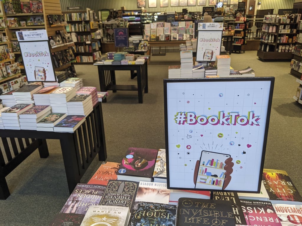 A table displays books that have made it on the #BookTok list at Barnes & Noble. Photo: AP