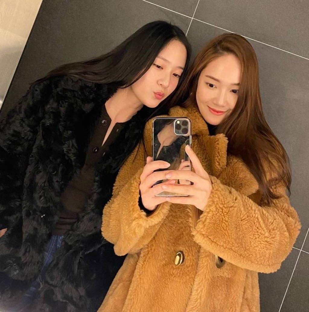 Krystal’s sister Jessica is an equally famous K-pop star, and ex-member of Girl’s Generation. Photo: @vousmevoyez/Instagram Krystal’s sister Jessica is an equally famous K-pop star, and ex-member of Girl’s Generation. Photo: @vousmevoyez/Instagram