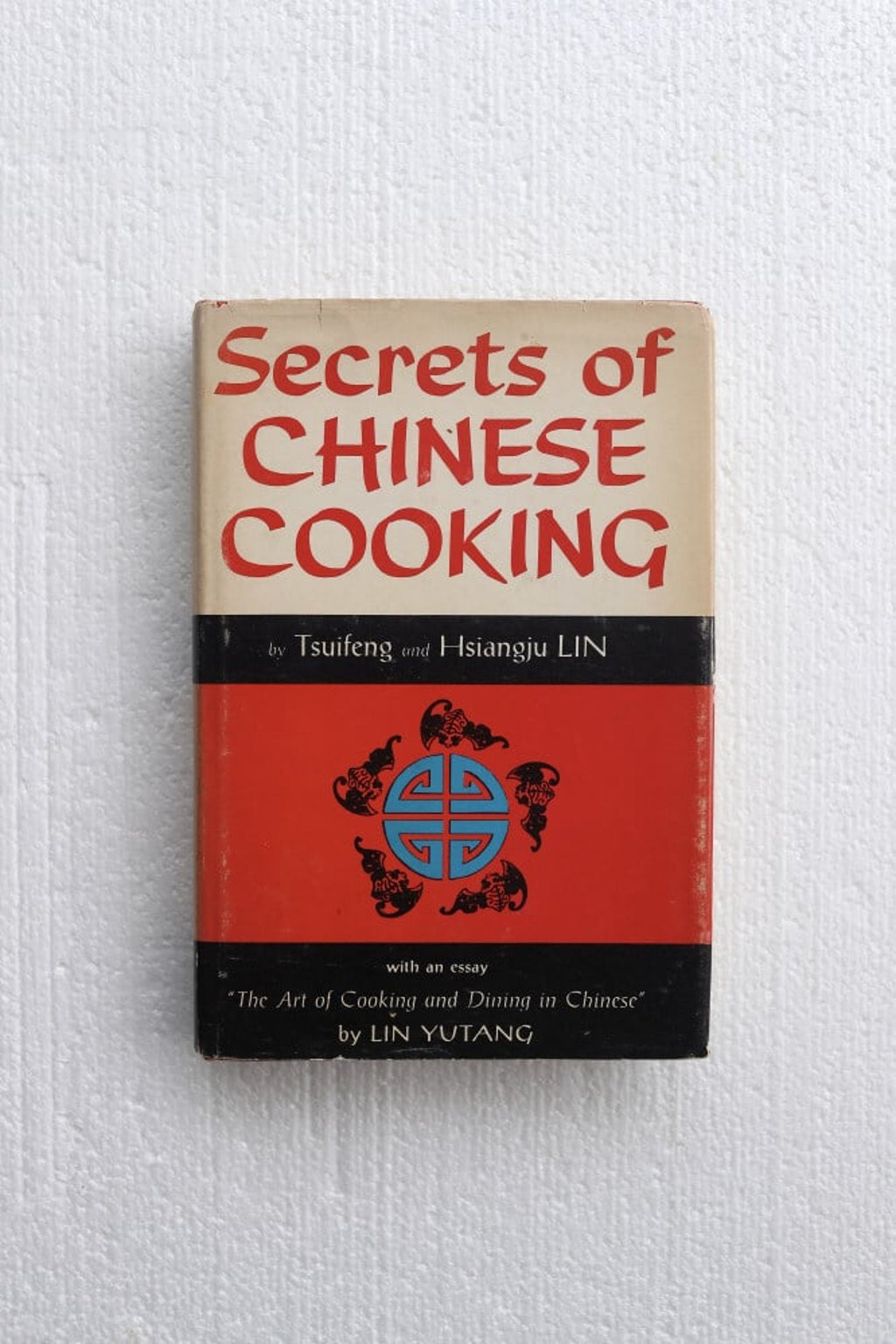 The cover of Lin Tsuifeng (née Liao) and Lin Hsiangju’s book. Photo: Winson Wong