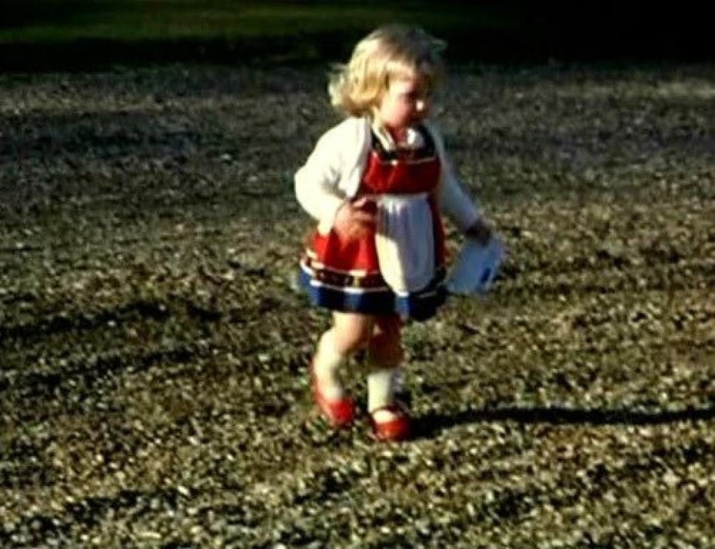 Princess Diana’s parents got divorced when she was a child. Photo: @dianaofhearts/Twitter