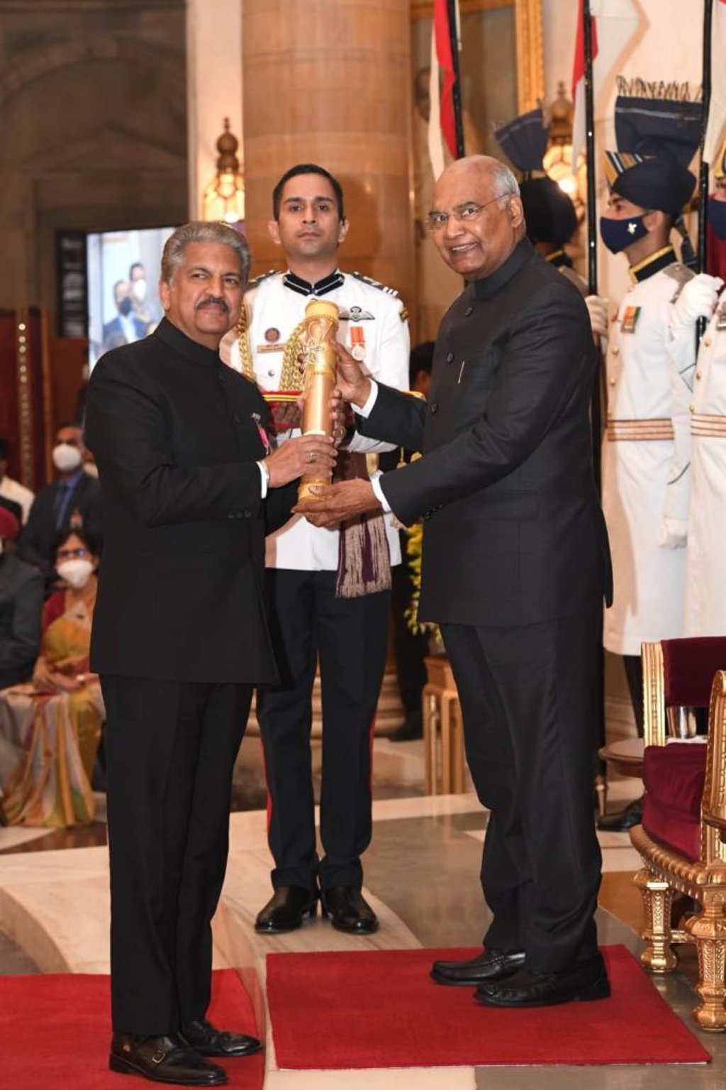Anand Mahindra and Padma Bhushan. Photo: @Prafull_mbachai/Twitter Anand Mahindra and Padma Bhushan. Photo: @Prafull_mbachai/Twitter