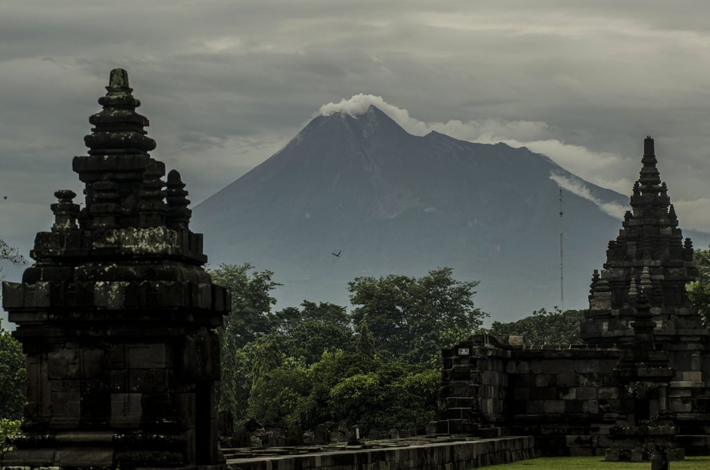 Mount Merapi seen from the Prambanan temple complex in Yogyakarta, Indonesia. Photo: Xinhua