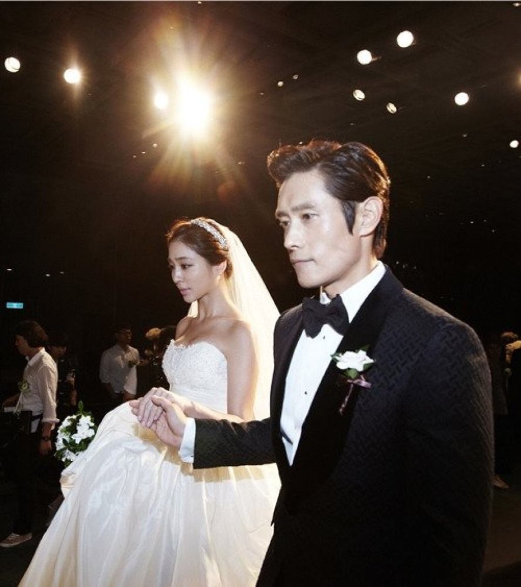 K drama stars most epic wedding dresses Song Hye kyo looked stunning in custom Christian Dior Ko So young donned Oscar de la Renta and Jun Ji hyun picked two luxury gowns South China Morning