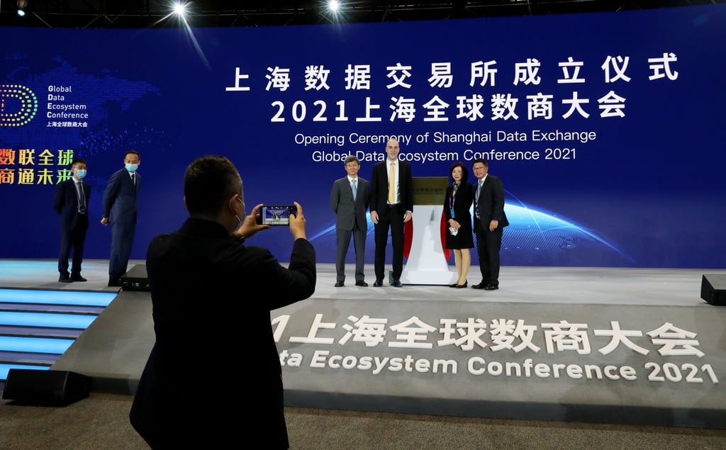 Officials pose on stage at the opening of the Shanghai Data Exchange and Global Data Ecosystem Conference 2021 on November 25, 2021. Photo: Xinhua Officials pose on stage at the opening of the Shanghai Data Exchange and Global Data Ecosystem Conference 2021 on November 25, 2021. Photo: Xinhua