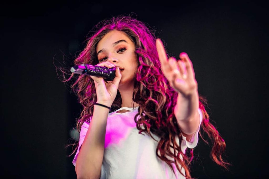 Hailee Steinfeld didn’t start her singing career until 2015. Photo: @haileesteinfeld/Instagram