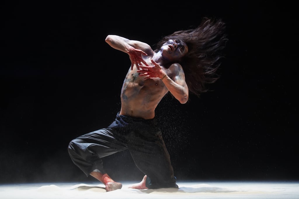 Huang Lei in the opening scene from Nine Songs: Sun and Moon. Photo: Mak Cheong-wai@Moon 9 image