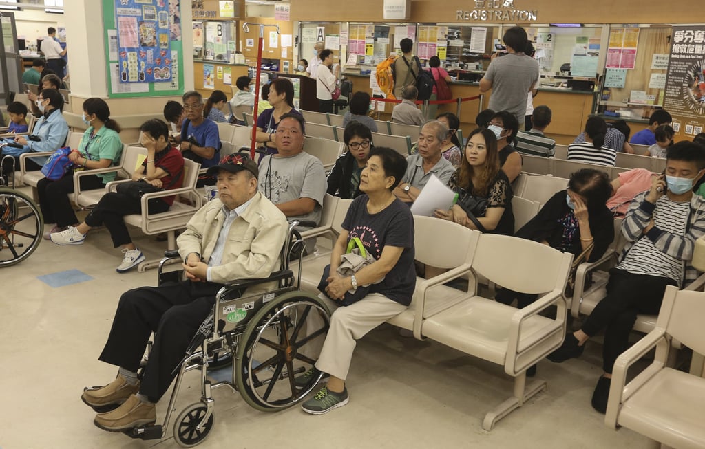 Patients at Tuen Mun Hospital. Prompt and transparent public reporting of mishaps is important for Hong Kong hospitals to maintain confidence. Photo: Dickson Lee Patients at Tuen Mun Hospital. Prompt and transparent public reporting of mishaps is important for Hong Kong hospitals to maintain confidence. Photo: Dickson Lee