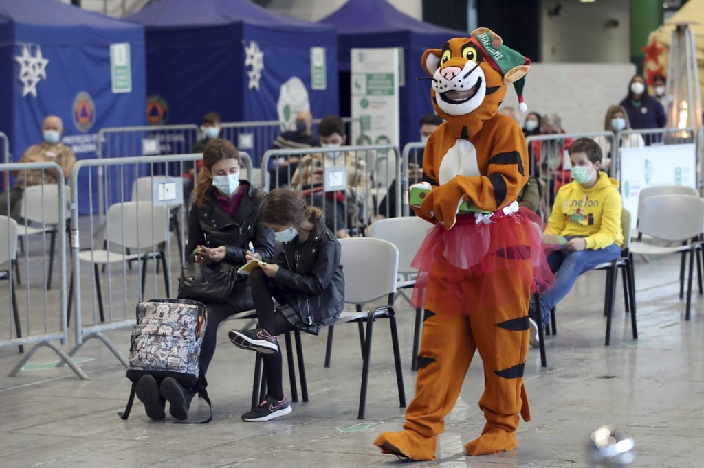 A ‘tiger’ at a vaccination site in Portugal, where children aged five to 11 are now being vaccinated. Photo: EPA-EFE A ‘tiger’ at a vaccination site in Portugal, where children aged five to 11 are now being vaccinated. Photo: EPA-EFE