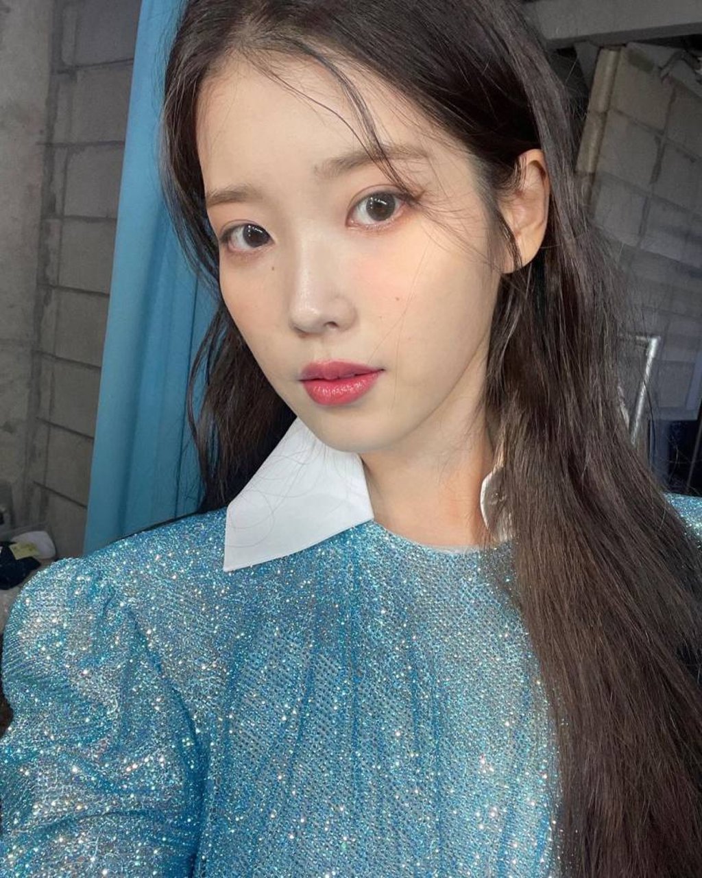 IU is one of Korea’s most popular solo artists and is well known for her love of gift giving. Photo: @dlwlrma/Instagram IU is one of Korea’s most popular solo artists and is well known for her love of gift giving. Photo: @dlwlrma/Instagram