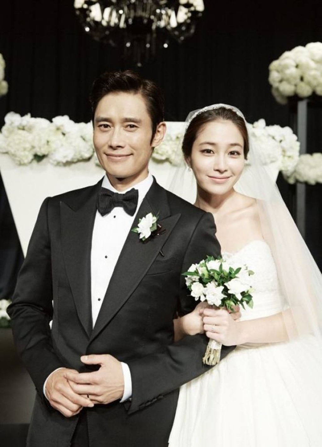 Lee min jung wedding dress hot sale