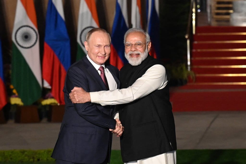 Indian Prime Minister Narendra Modi greets Russian President Vladimir Putin on December 6, 2021. Photo: AFP