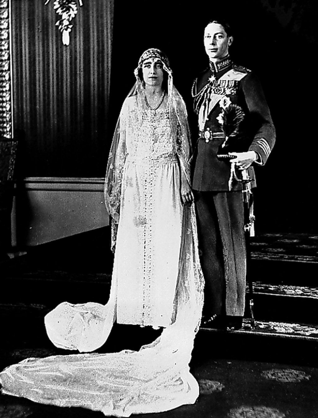 Elizabeth Bowes-Lyon (now known as queen mother Elizabeth) poses for her wedding portrait with Britain’s Duke of York. They married on April 26,1923. He went on to become King George. Photo: AP Photo Elizabeth Bowes-Lyon (now known as queen mother Elizabeth) poses for her wedding portrait with Britain’s Duke of York. They married on April 26,1923. He went on to become King George. Photo: AP Photo