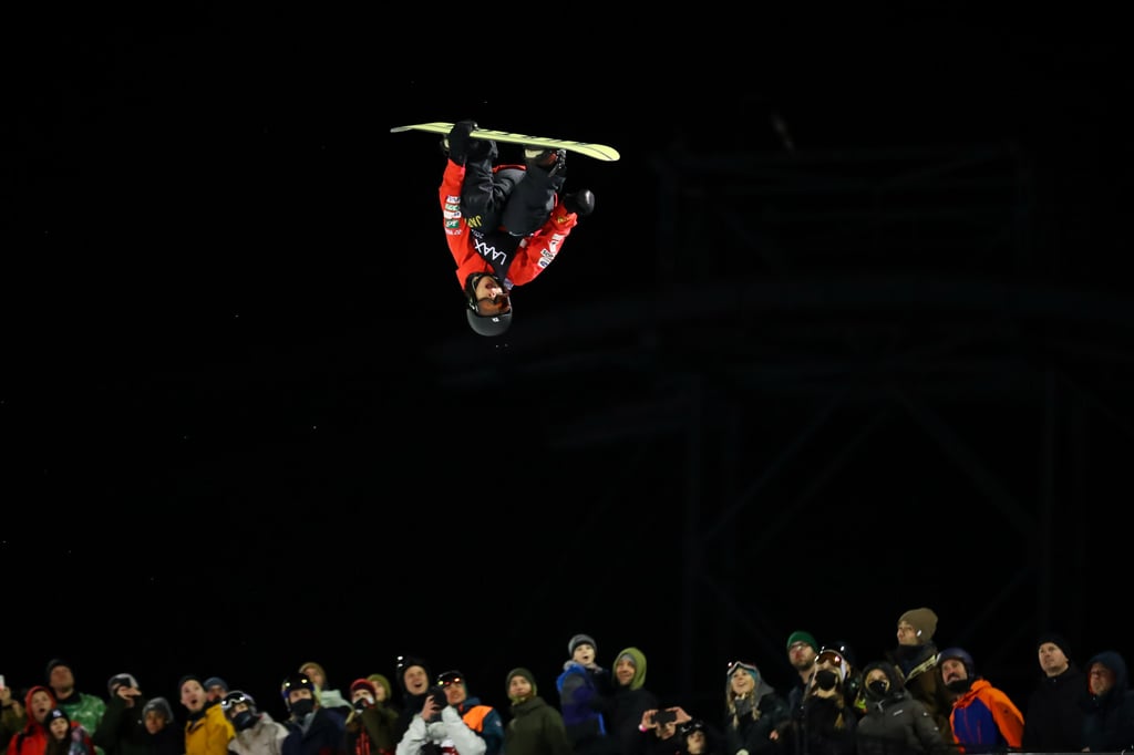 Hirano Ayumu in action during the men’s snowboard half-pipe final at FIS Snowboard World Cup 2022 in Laax. Photo: Xinhua
