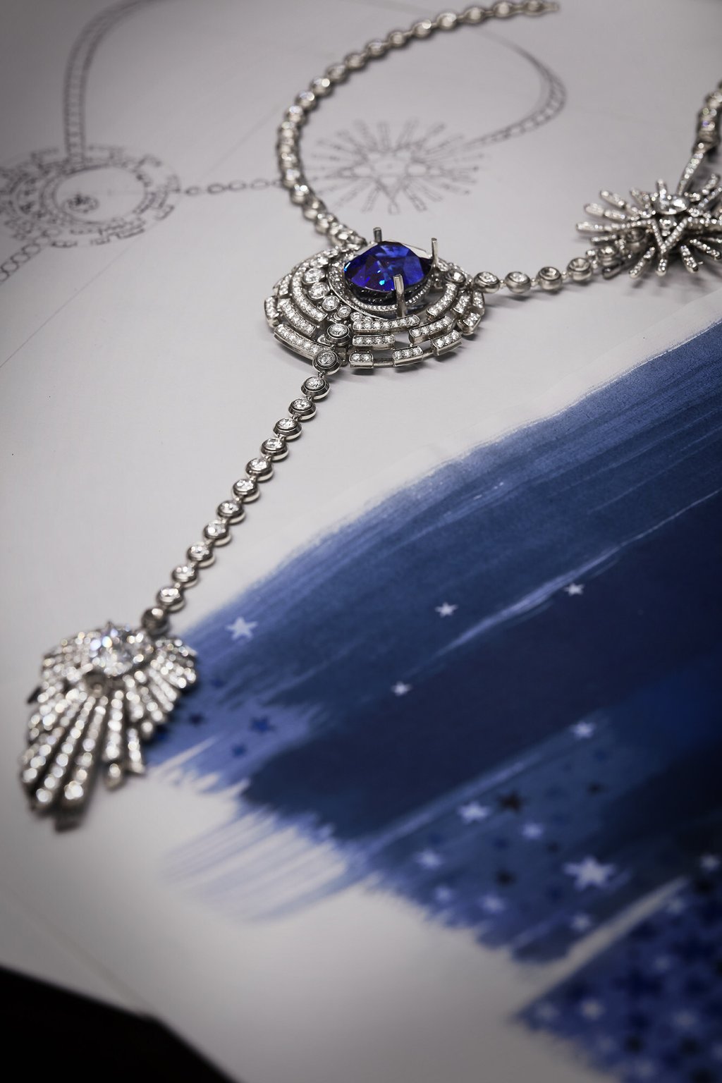 The making of the dramatic but beautiful Allure Céleste necklace The making of the dramatic but beautiful Allure Céleste necklace