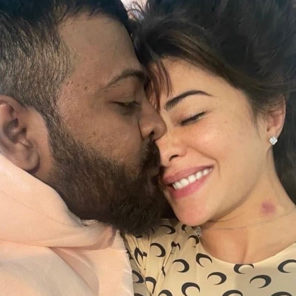 A suggestive photo of Sukesh Chandrashekhar and Jacqueline Fernandez was leaked in early 2022. Photo: @indiastarzofficial/Instagram A suggestive photo of Sukesh Chandrashekhar and Jacqueline Fernandez was leaked in early 2022. Photo: @indiastarzofficial/Instagram