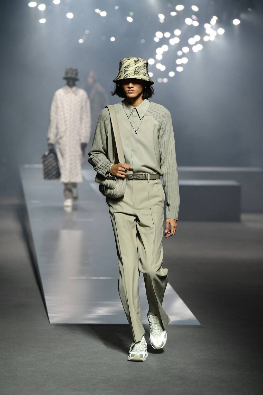 Milan Men s Fashion Week 2022 Is Fendi levelling up the gender bending menswear trend The luxury fashion maison brought boundary defying feminine silhouettes to its autumn winter show South China Morn...