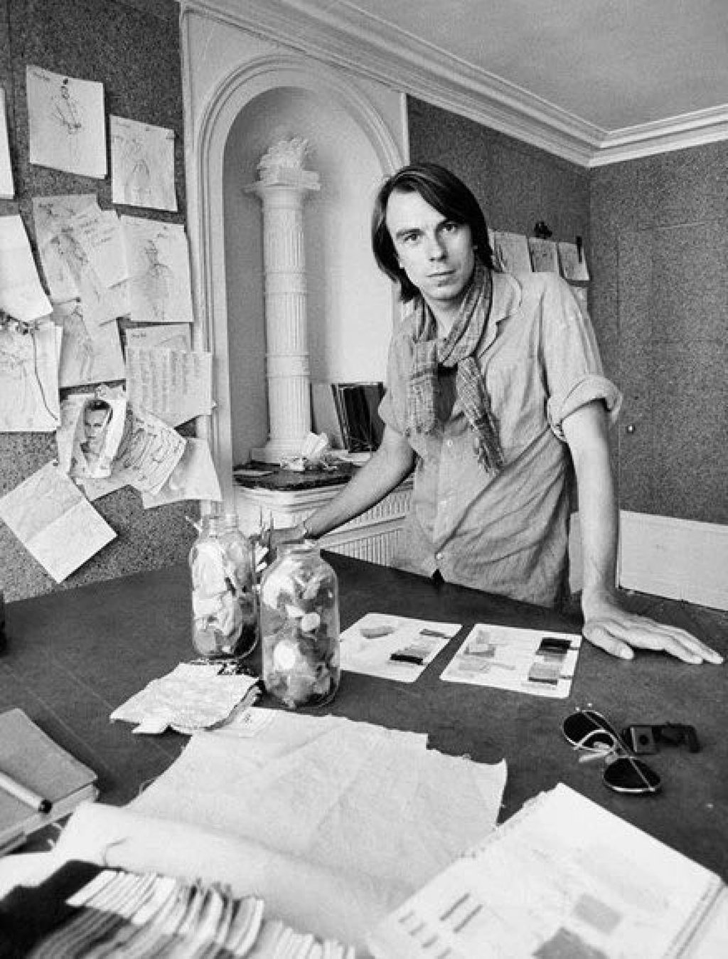 A young Thierry Mugler. Photo: @heyvinylss/Twitter