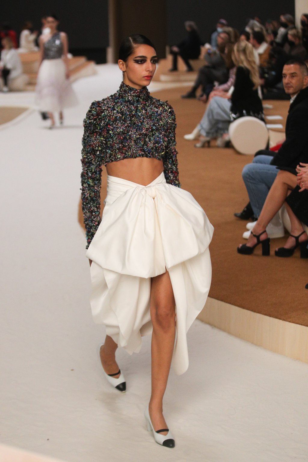 A model presents a creation from the haute couture spring/summer 2022 collection by French designer Virginie Viard for Chanel during the Paris Fashion Week at Le Grand Palais Éphémère, in Paris, France, on January 25. Photo: EPA-EFE