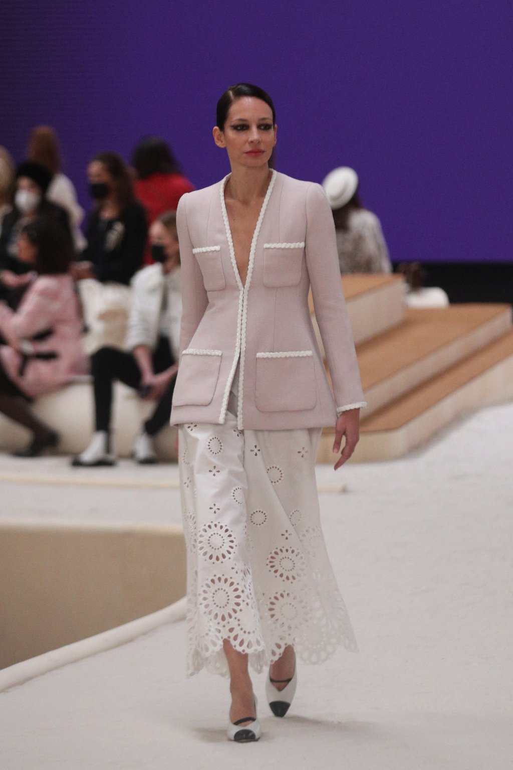 A model presents a creation by the Chanel fashion house during the haute couture spring/summer 2022 collection presentation at Paris Fashion Week, at Le Grand Palais Éphémère, in Paris, France, on January 24. Photo: EPA-EFE