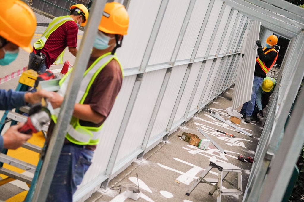 The bridge was the scene of an annual ritual in which student union members painted messages dedicated to the victims of the 1989 crackdown. Photo: Felix Wong