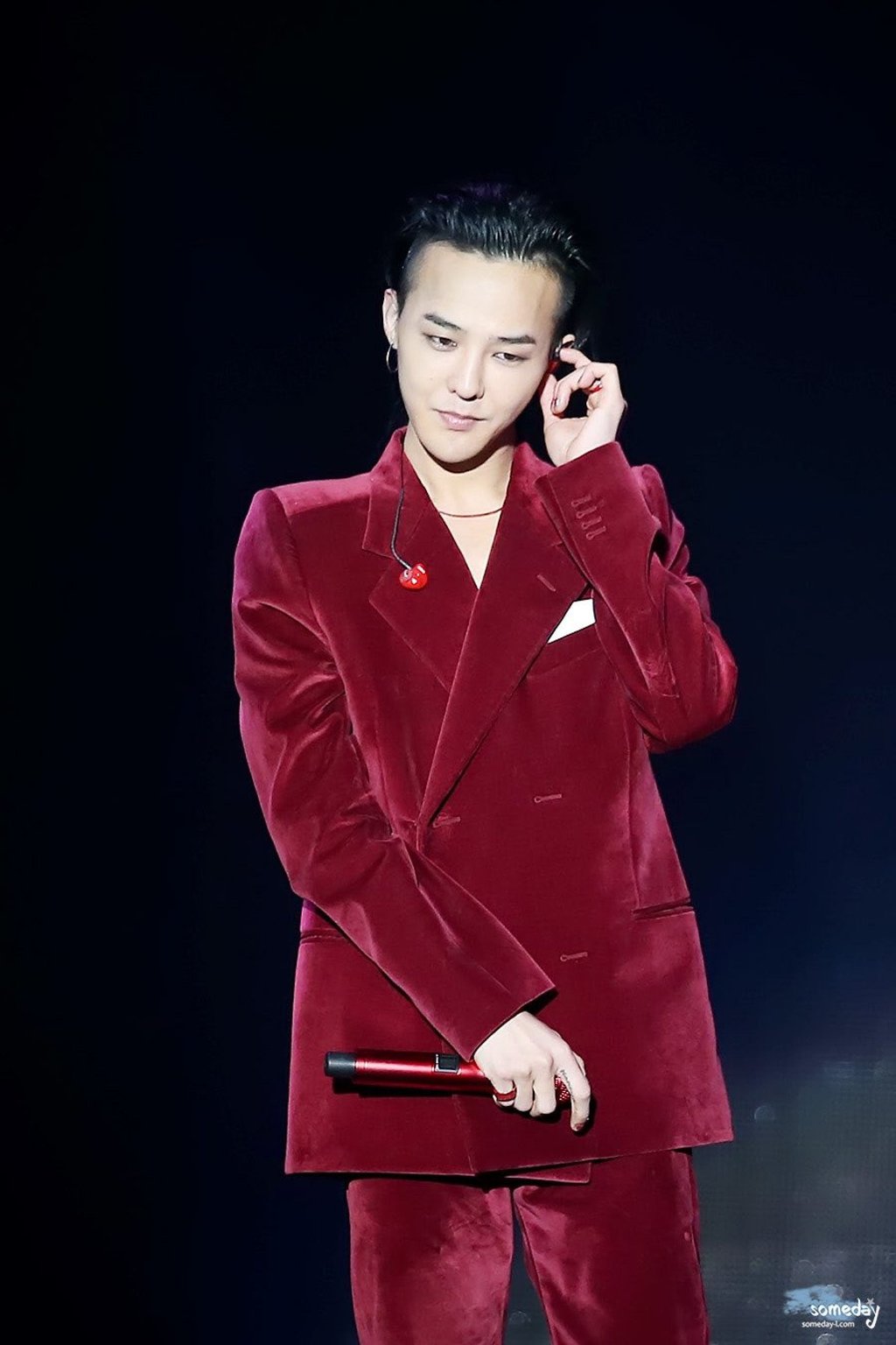 G-Dragon is a star with high-end tastes. Photo: @liuliu1350/Twitter