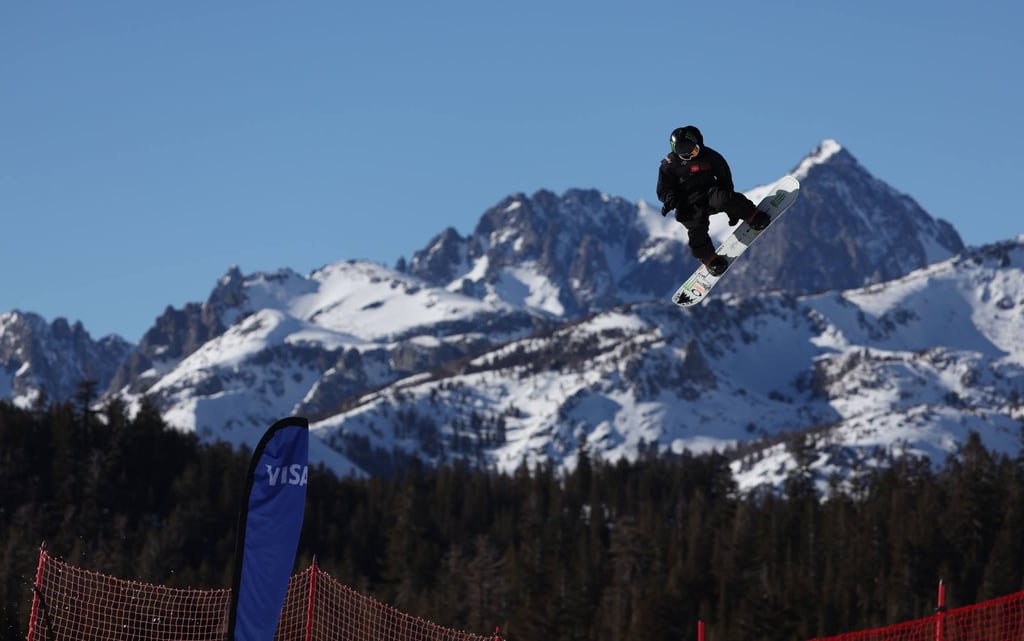 Chinese snowboarder Su Yiming in a competition in the men’s slopestyle qualifier event at the US Grand Prix in California. Photo: AFP Chinese snowboarder Su Yiming in a competition in the men’s slopestyle qualifier event at the US Grand Prix in California. Photo: AFP