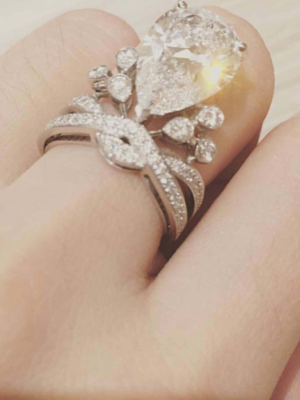 Angelababy’s eye-catching Chaumet wedding ring. Photo: @angelababy/Weibo Angelababy’s eye-catching Chaumet wedding ring. Photo: @angelababy/Weibo