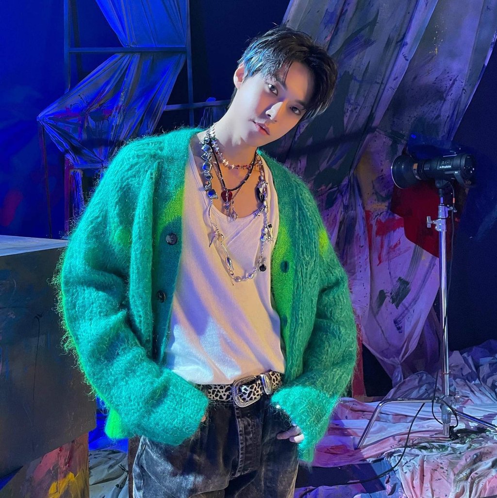 NCT’s Doyoung spread the envifonmental message at a recent music awards show. Photo: @nct127/Instagram