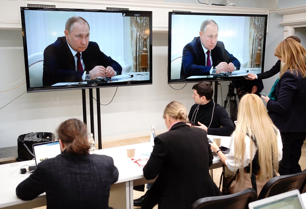 Journalists in Moscow watch a broadcast of the Tuesday meeting between German Chancellor Olaf Scholz (not pictured) and Russian President Vladimir Putin. Scholz met Putin for talks on the situation on the Ukrainian-Russian border. Photo: dpa Journalists in Moscow watch a broadcast of the Tuesday meeting between German Chancellor Olaf Scholz (not pictured) and Russian President Vladimir Putin. Scholz met Putin for talks on the situation on the Ukrainian-Russian border. Photo: dpa