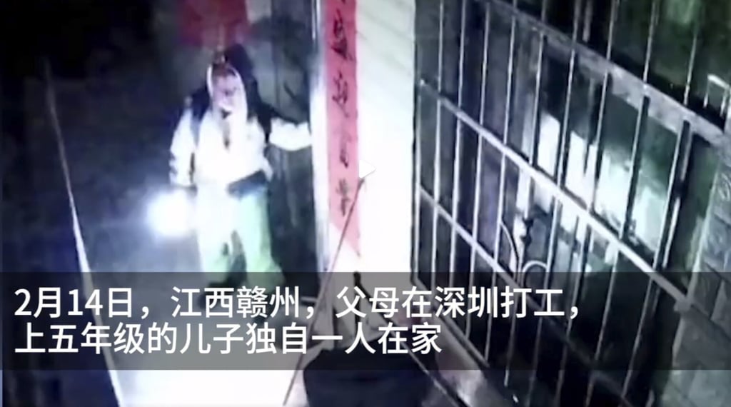 A video screenshot show Xiao Teng heading out of the house on his way to school. Photo: Weibo