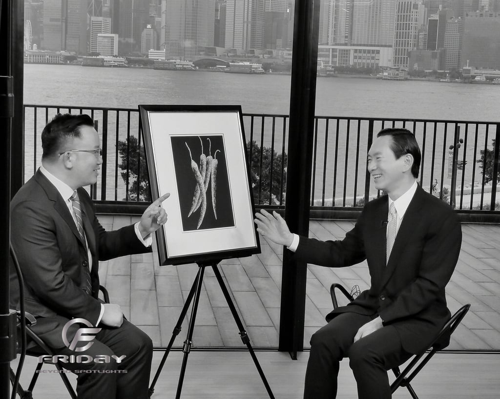 Bernard Chan (right), who studied studio art at university, talks about one of his paintings during today’s episode of ‘Friday Beyond Spotlights’ hosted by Nick Chan Hiu-fung. Bernard Chan (right), who studied studio art at university, talks about one of his paintings during today’s episode of ‘Friday Beyond Spotlights’ hosted by Nick Chan Hiu-fung.