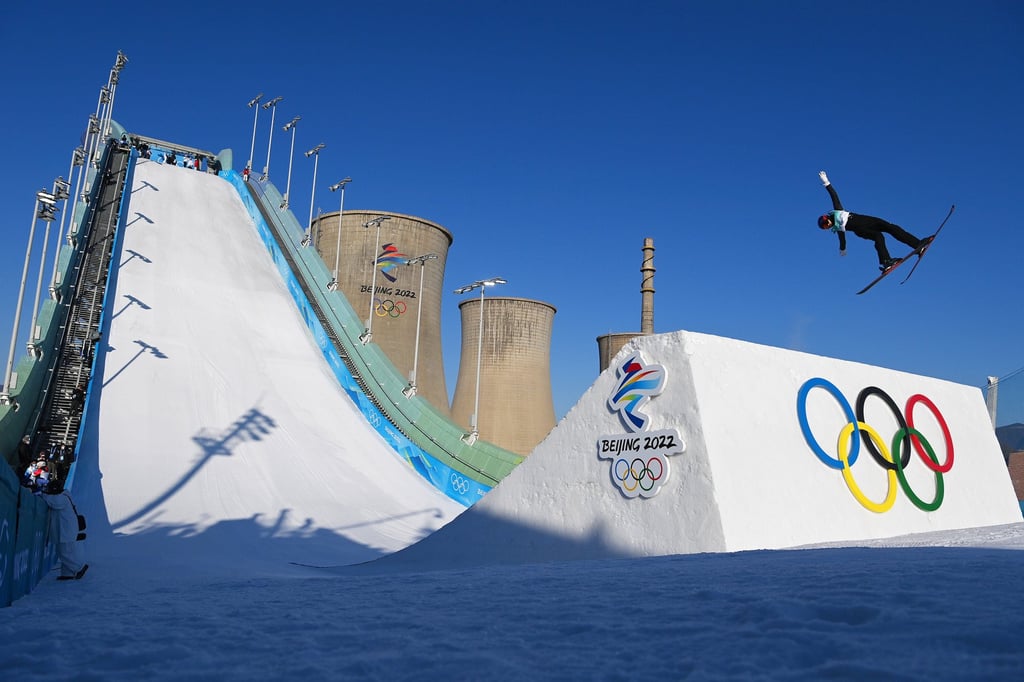 Eileen Gu of Team China at the start of her routine during the Women’s Freestyle Skiing Freeski Big Air Final on February 8, 2022, in Beijing. Photo: Getty Images/TNS