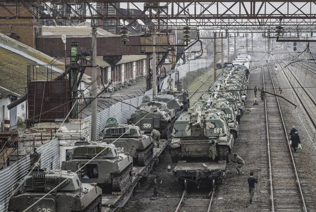 Russian armoured vehicles at the railway station in Rostov region, Russia, 23 February 2022. Photo: EPA-EFE