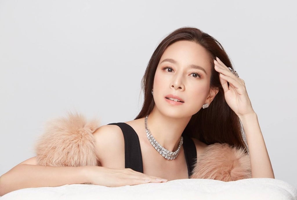 Image Nualphan Lamsam image beautiful image beautiful image beautiful image beautiful image beautiful - 5 lesser-known facts about Thai billionaire Nualphan Lamsam: Madam ...
