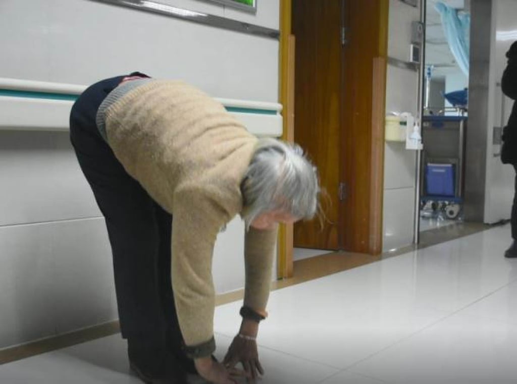 Feng takes her husband’s care upon herself saying she did not want to trouble their children: ‘they have their own families and life’. Photo: Xiaoxiang Morning News Feng takes her husband’s care upon herself saying she did not want to trouble their children: ‘they have their own families and life’. Photo: Xiaoxiang Morning News