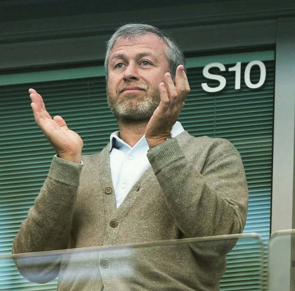Roman Abramovich watching English Premier League football club Chelsea. Photo: @_roman_abramovich__/Instagram