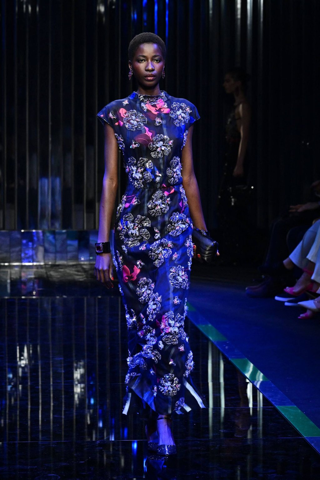 A model in the Giorgio Armani catwalk show for the autumn/winter 2022-2023 collection. Photo: AFP A model in the Giorgio Armani catwalk show for the autumn/winter 2022-2023 collection. Photo: AFP