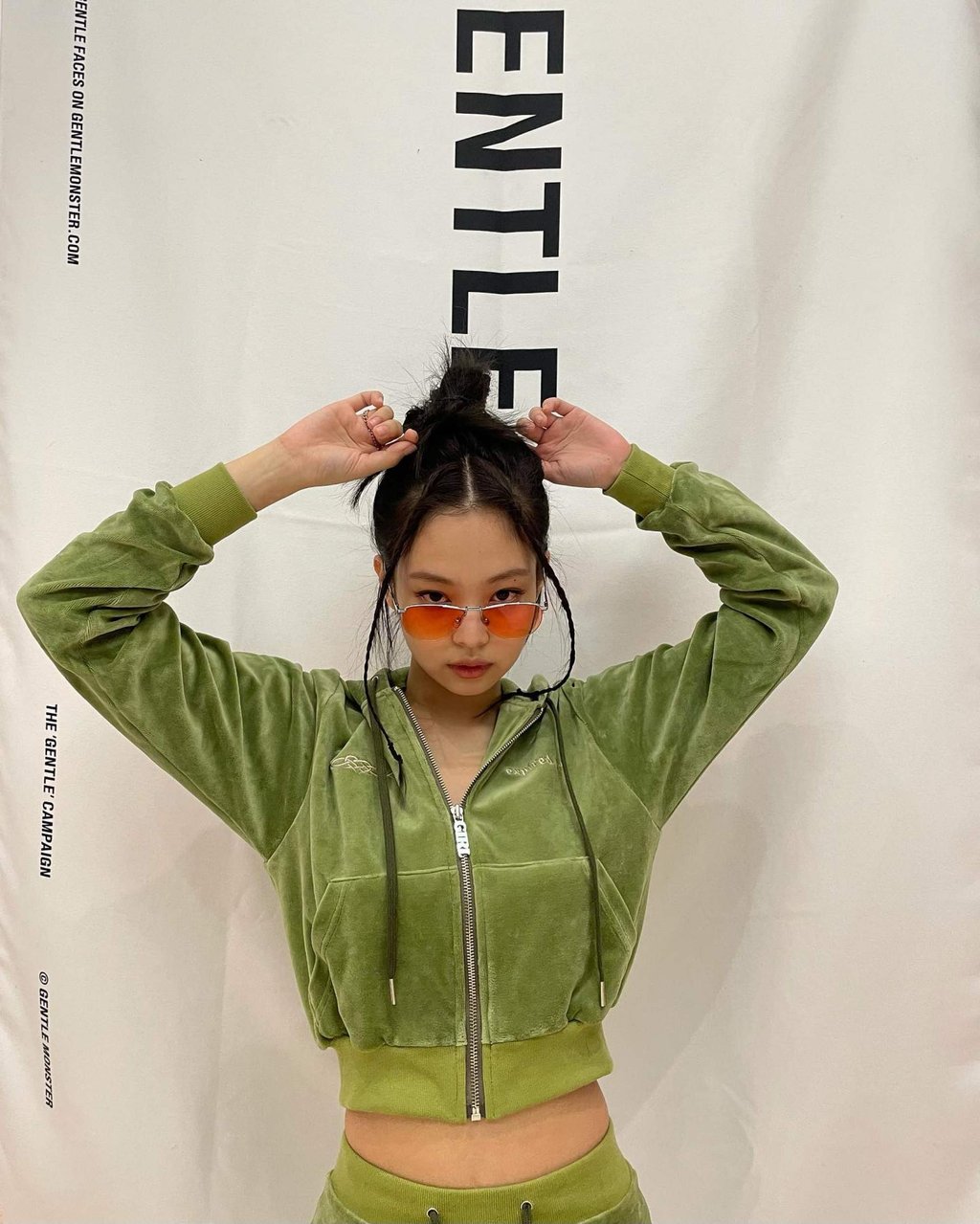 Jennie’s interest in fashion goes beyond dressing up. Photo: @jennierubyjane/Instagram